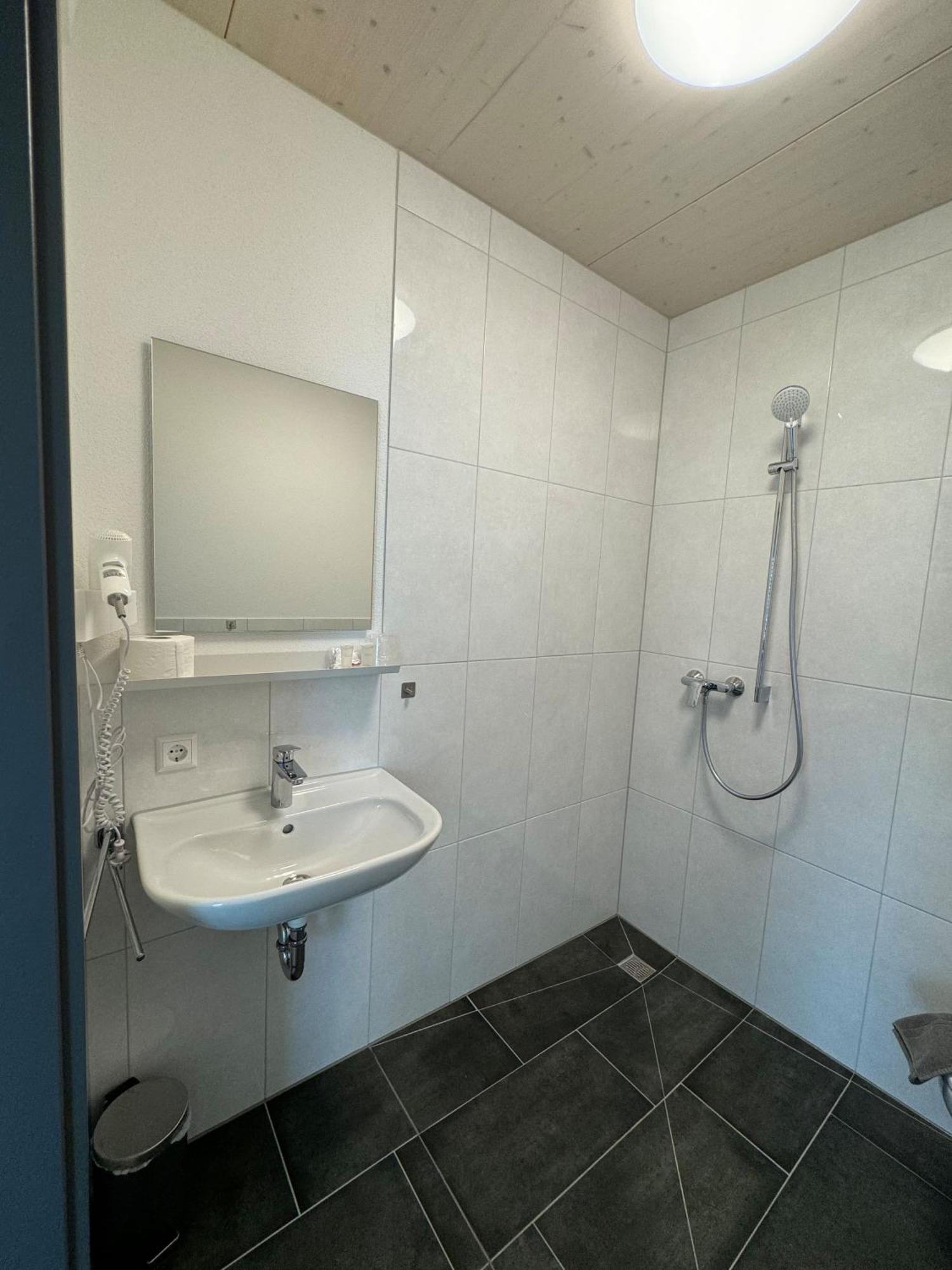 Hotel Lijo, Bei Basel Steinen  Ngoại thất bức ảnh